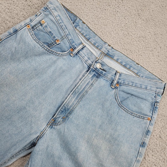 Levis 550 Relaxed Fit Jeans Mens W38 L34 Light Wash Blue Denim Pants - Picture 1 of 12